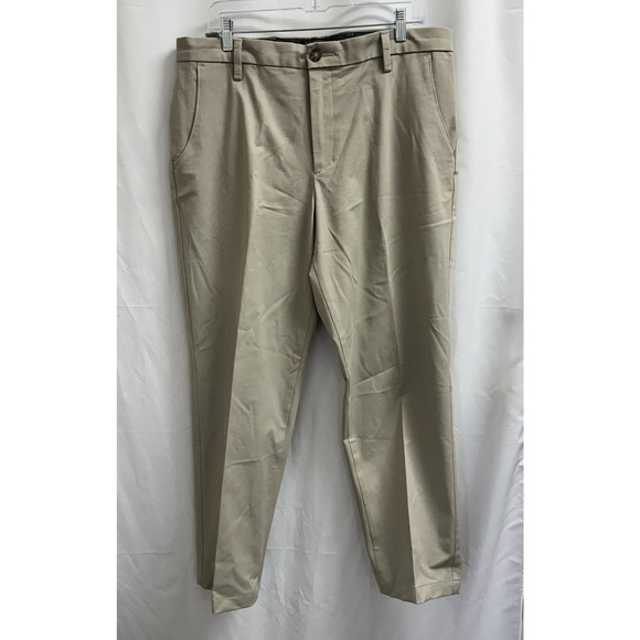 Dockers Workday Khaki Classic Fit Smart 360 Flex Men's Size 36x29 Beige - Picture 1 of 11